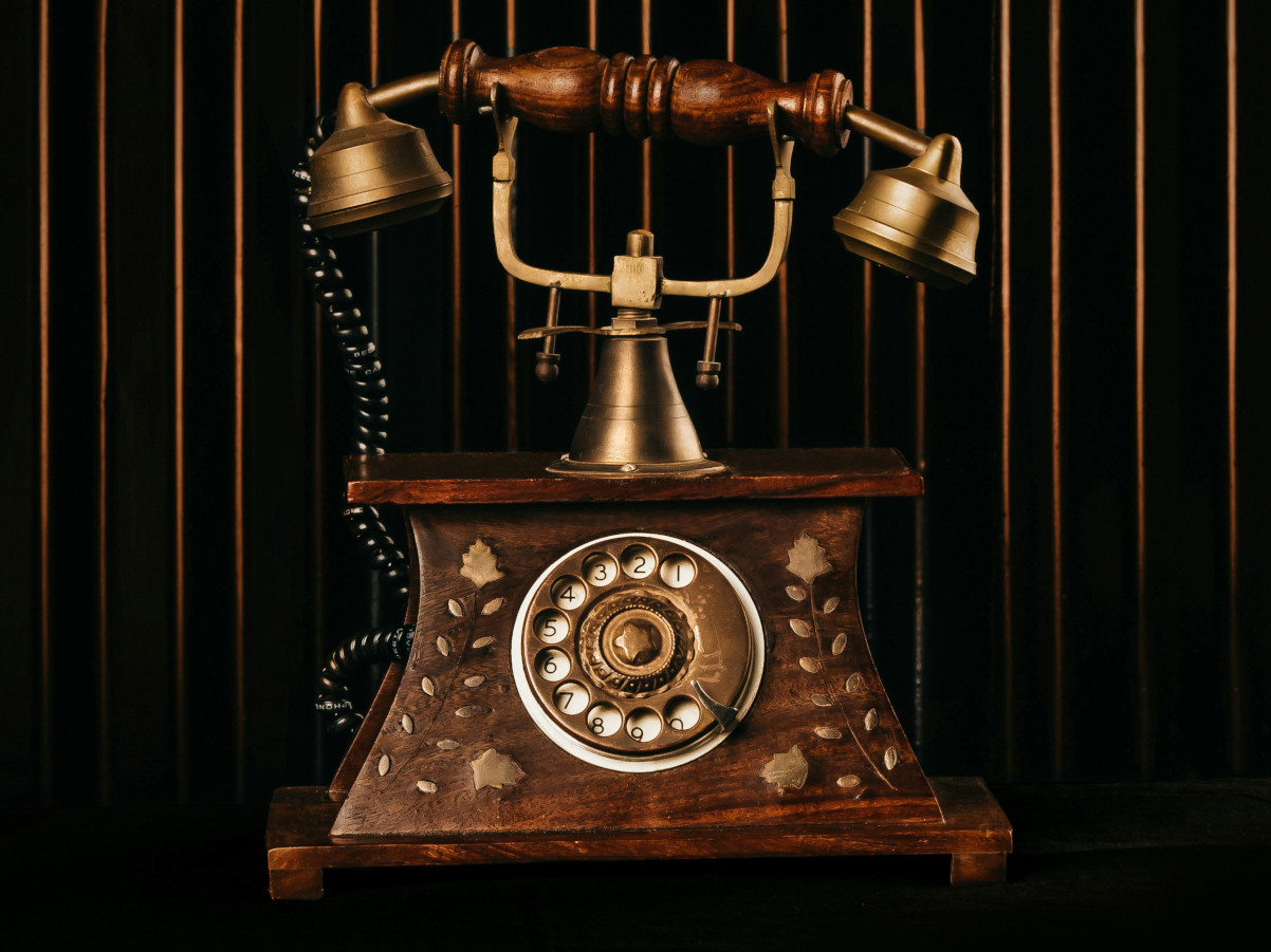 Vintage Telefon – Nehmen Sie Kontakt auf